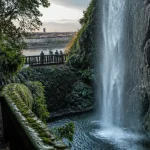 Jardin extraordinaire Nantes : cascade 25 m ancienne carrière Miséry