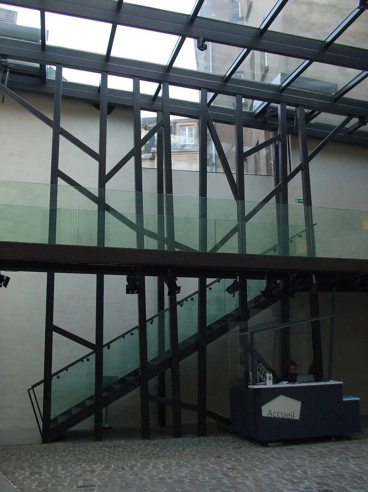 Le patio du Passage Sainte-Croix à Nantes.