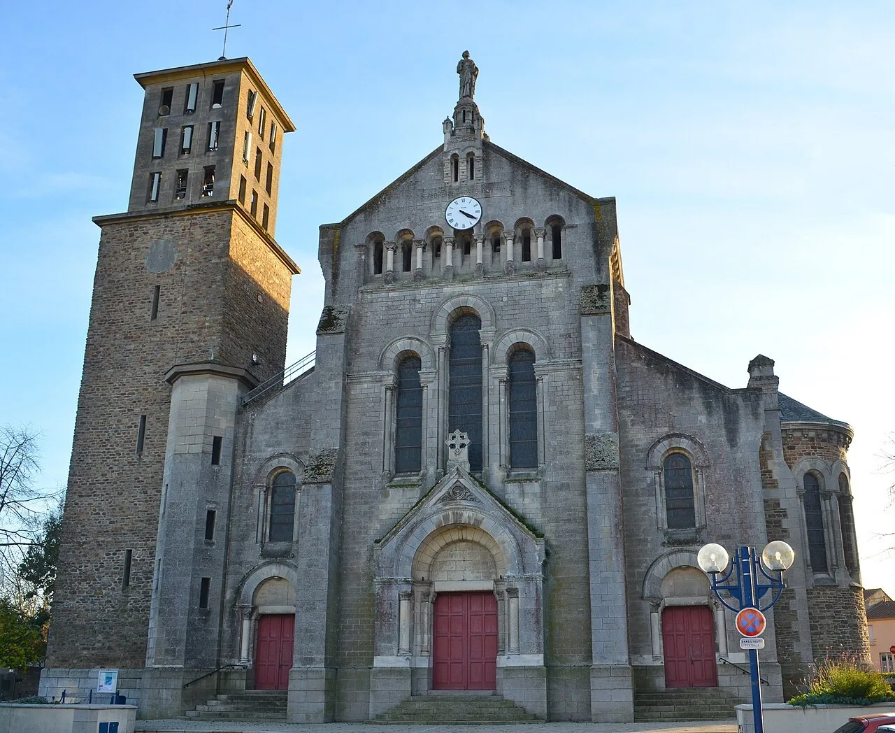 Église Saint-Pierre de Bouguenais